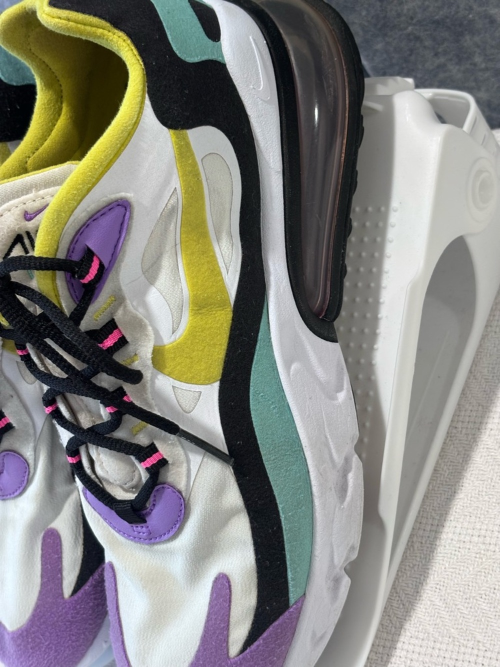 🩷Nike Women’s Sneakers Yellow Black Purple Accent - Picture 6 of 13